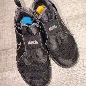 Nike Kids Black Sneakers